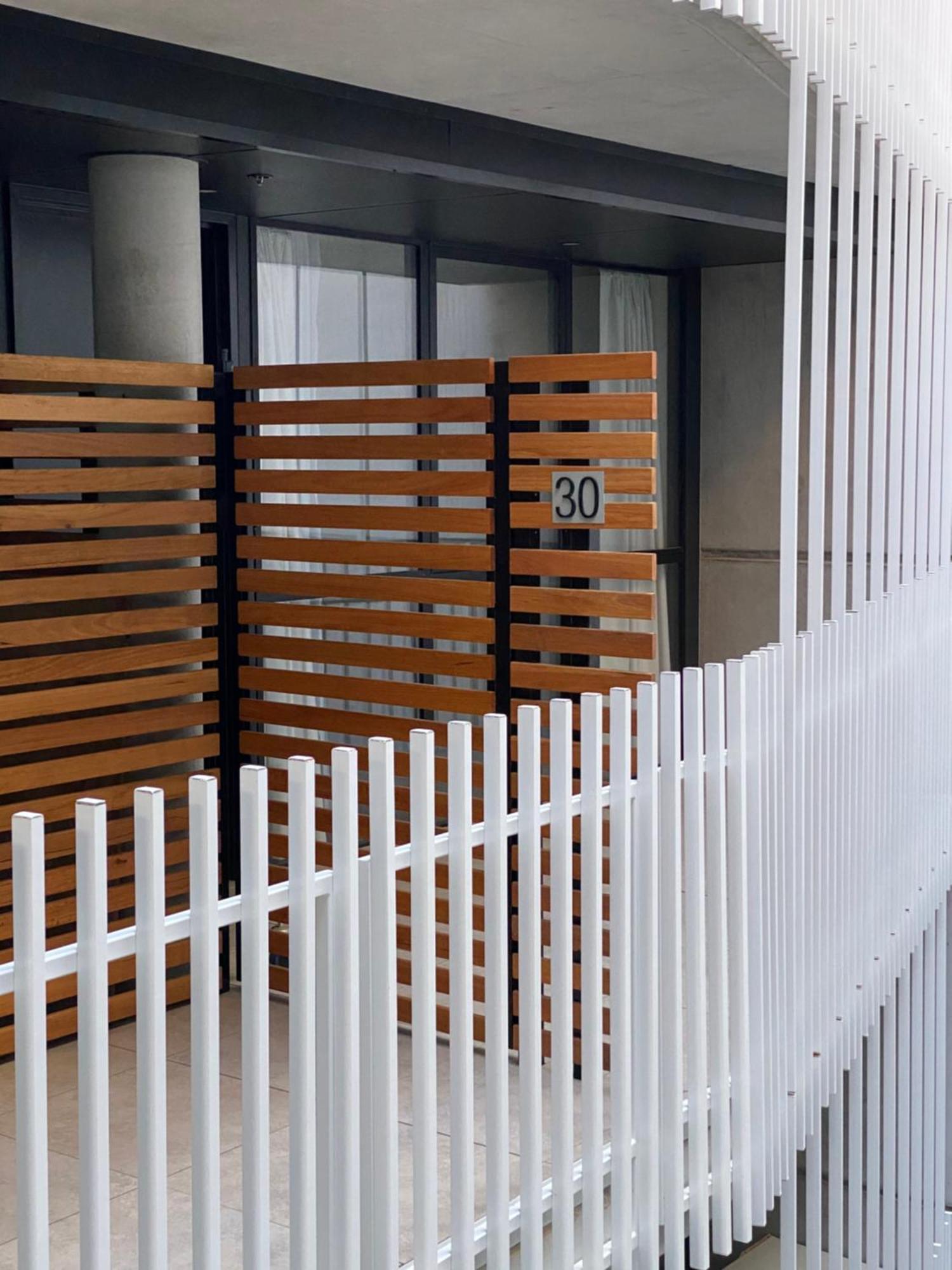 The Gallery Luxe 1 Bedroom Executive Apartment In The Heart Of Braddon Wine Secure Parking Wifi Канберра Екстер'єр фото