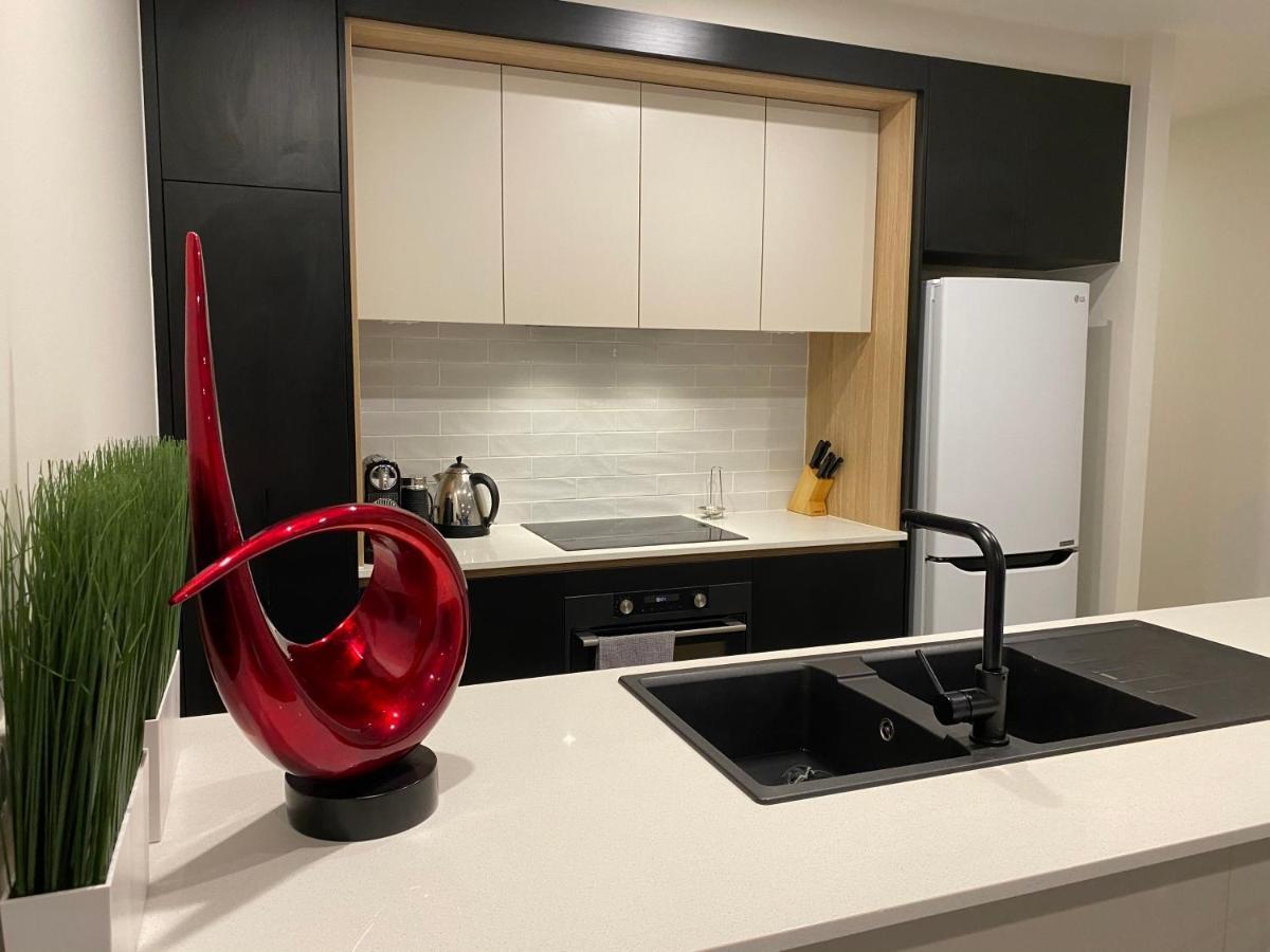 The Gallery Luxe 1 Bedroom Executive Apartment In The Heart Of Braddon Wine Secure Parking Wifi Канберра Екстер'єр фото